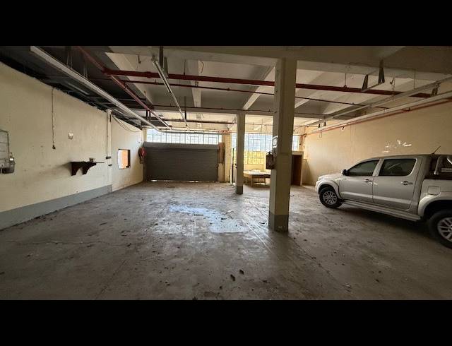 830M² WAREHOUSE TO LET IN STAMFORD HILL